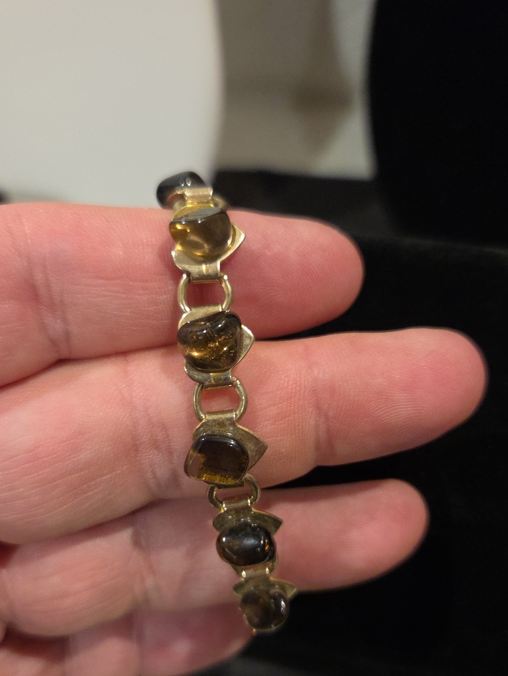 VINTAGE GOLDTONE BRACELET WITH HEART LINKS AND TIGERS EYE STONES